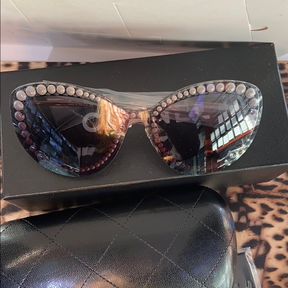 Chanel sunglass mod 4236H - Picture 2 of 3